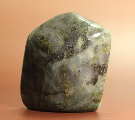 稀有な遊色。ライムグリーンに輝く鉱物ラブラドライト(Labradorite)（その12）