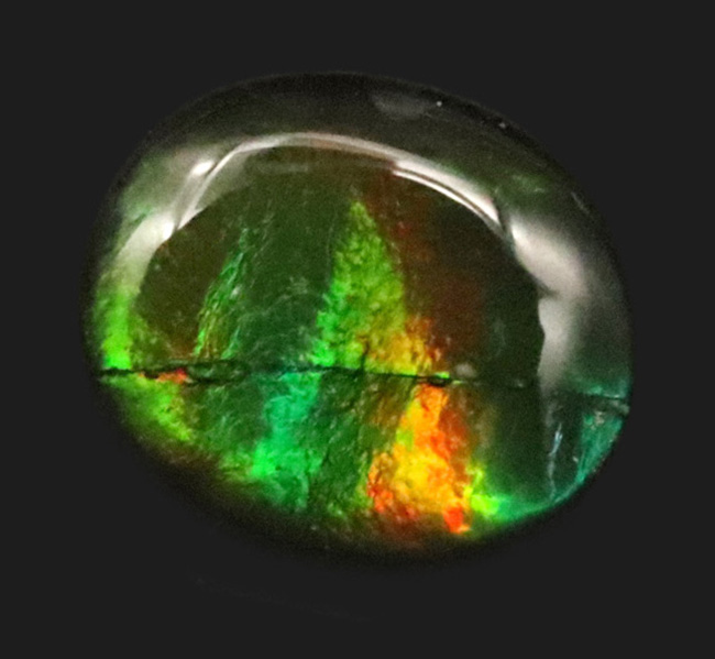 グリーンに輝く！希少な生物起源の宝石、アンモライト（Ammolite）を使ったピンブローチ（その1）