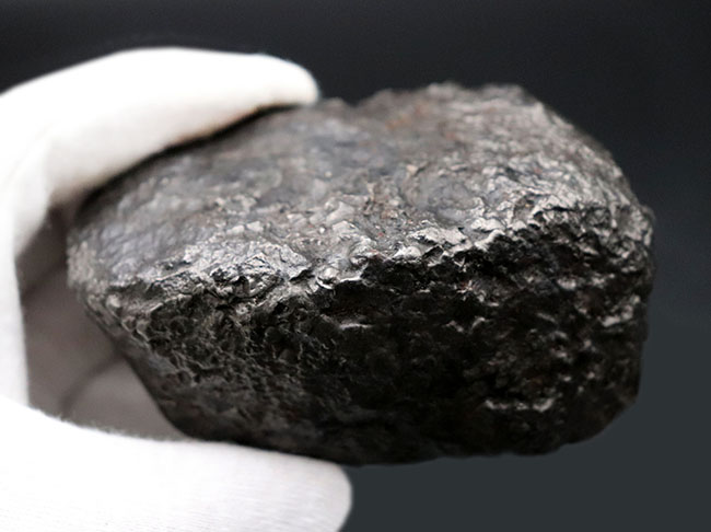 巨大＆ヘビー！６３０グラムオーバー！世界的に名の知られた鉄隕石、カンポ・デル・シエロ（Campo del Cielo）の巨大標本。特徴的な凹凸を御覧ください（その9）
