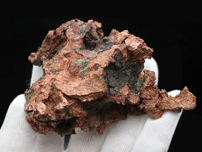 これが自然銅だ！お、重い・・・。米国ミシガン州のカレドニア鉱床産の自然銅（Native copper）（その4）