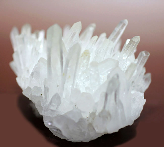 非常に透明度の高い石英結晶（水晶）のクラスター（その7）