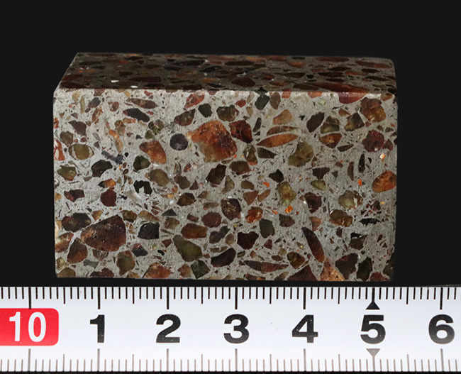 人気！分厚く長い！１４２グラム、長辺４８ミリの直方型のケニア産のパラサイト隕石（その9）