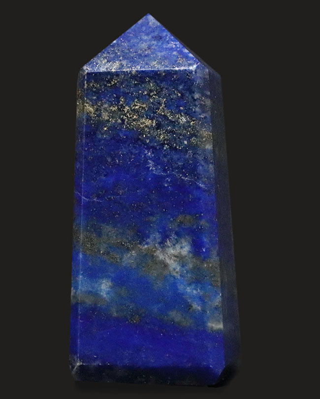 これぞラピスラズリ（（Lapis lazuli））というべき、素晴らしい青を呈する天然鉱石のタワー標本（その1）