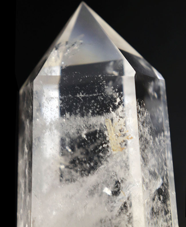 結晶の内部に別の結晶が存在する！３００グラムオーバー！ファントムクォーツ天然結晶の特大標本（その2）