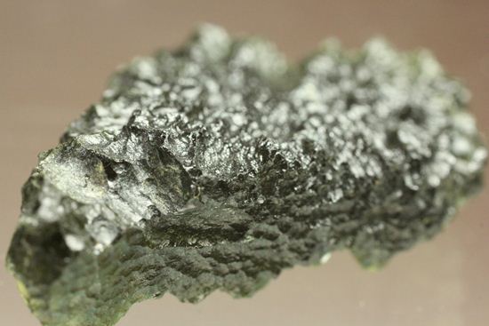 透明度高！！　隕石衝突によってつくられたチェコ産のインパクトグラス・モルダバイト(Moldavite) （その6）