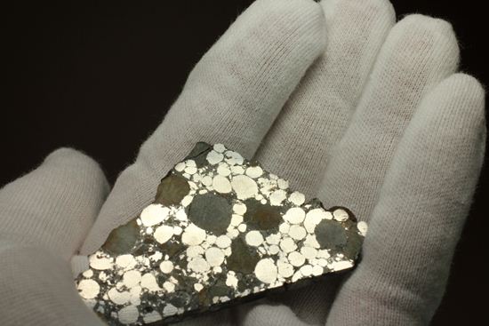 1984年4月3日に落下した、極めて珍しい金属に富んだ炭素質隕石（その9）