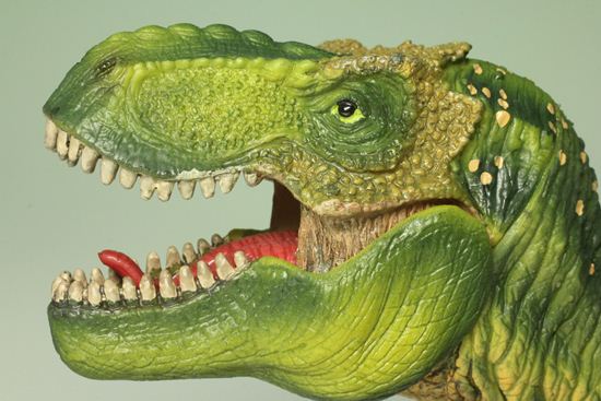 ティラノサウルスとスピノサウルス恐竜フィギュア2体セット（本物化石1個付き）（その11）