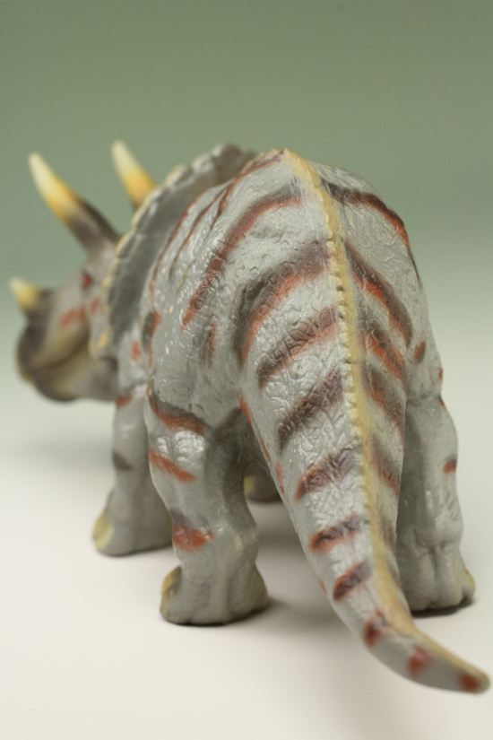 トリケラトプス恐竜ミニフィギュア(本物化石1個付き)(その6)