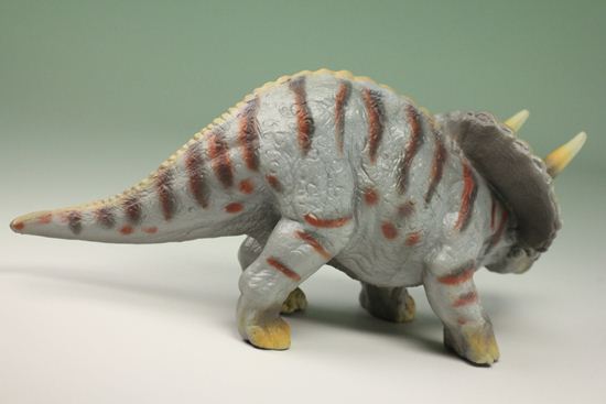 トリケラトプス恐竜ミニフィギュア（本物化石1個付き）（その8）