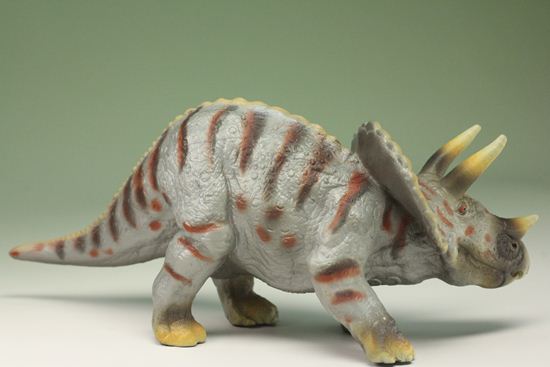 トリケラトプス恐竜ミニフィギュア(本物化石1個付き)(その9)