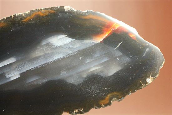 渋いマットブラックと無骨な表皮が味わい深い鉱物メノウ(その2)
