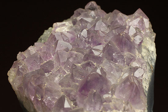 紫水晶、宝石名はアメジスト(Amethyst)