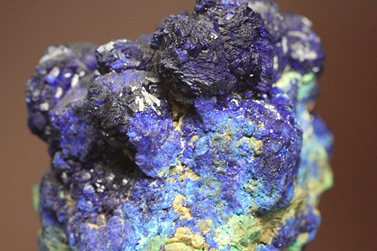 濃い青が特徴！藍銅鉱（らんどうこう）、またの名をアズライト(Azurite)