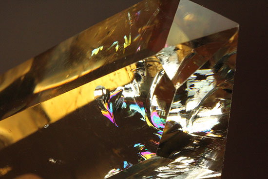 最高品質、透明度高し!希少な天然標本です。シトリンこと黄水晶(Citrine)(その7)