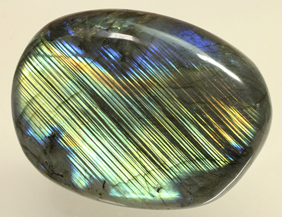 青と黄色の閃光を放つ！両面魅力のラブラドライト(Labradorite)