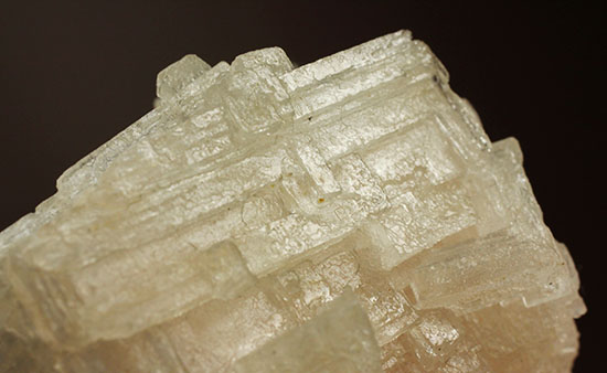 米国産ピンク岩塩(Halite)結晶（その9）