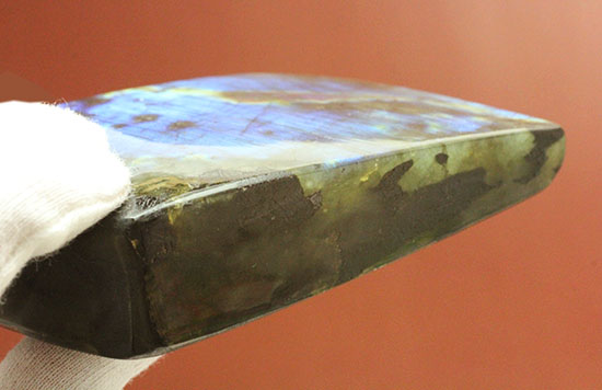 スカイブルーのラブラドレッセンスを堪能できる300gを超える巨大なラブラトライト(Labradorite)(その10)