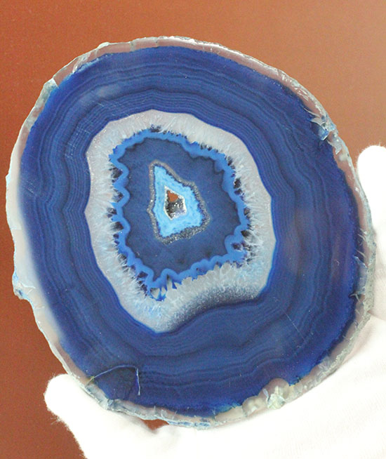 中央は方解石化してキラキラ！ブルーカラーが鮮やかな、メノウ大判標本(Agate)/　【ot744】