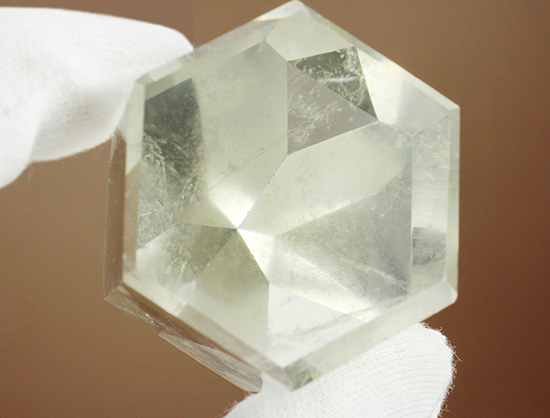 ファントムクォーツ!「幽霊」のような気泡を含んだ、幻想的な水晶。(その2)