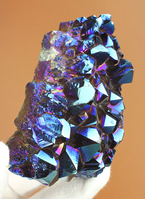 チタンコーティングされた水晶。青を基調に七色に輝きます。/　【ot984】