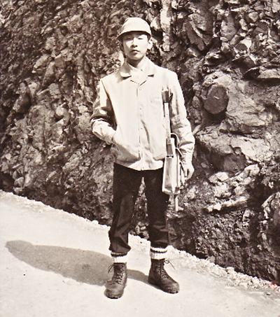 単独で地層見学、地質調査などした高校生時代(四万十層群にて)