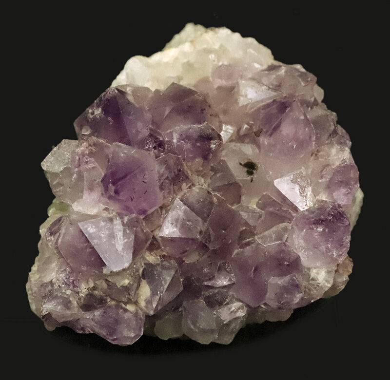 10cm超え！紫・白・緑の三層の調べ。地中の環境変化が刻まれたマルチカラー・アメシスト（Amethyst）の原石（その1）
