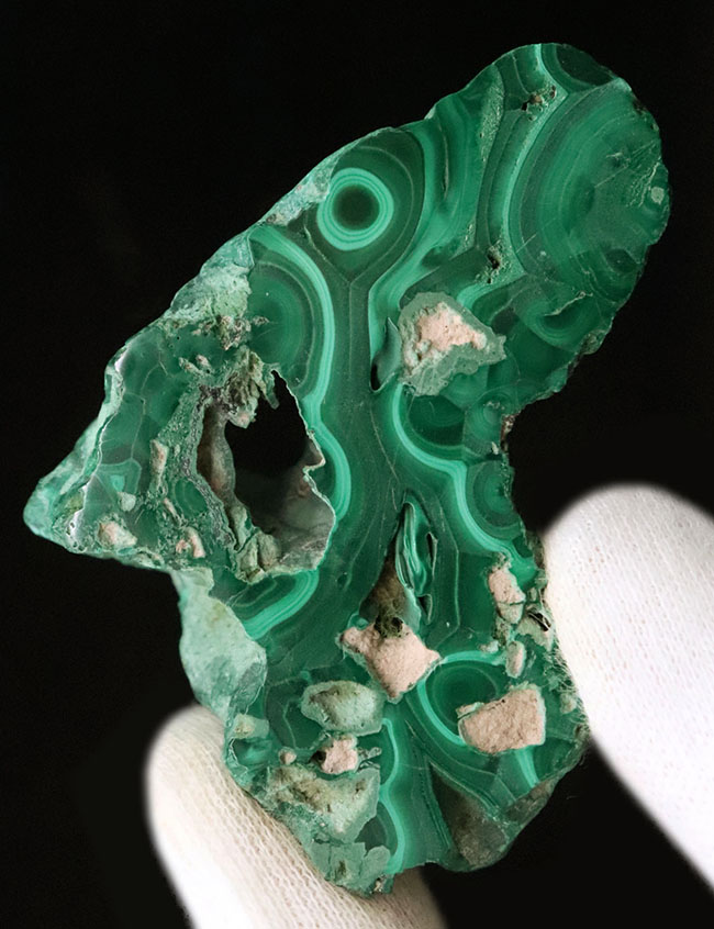 鮮やかなグリーンが際立つ、世界有数の産地・コンゴが誇るマラカイト原石（Malachite・孔雀石）（その1）