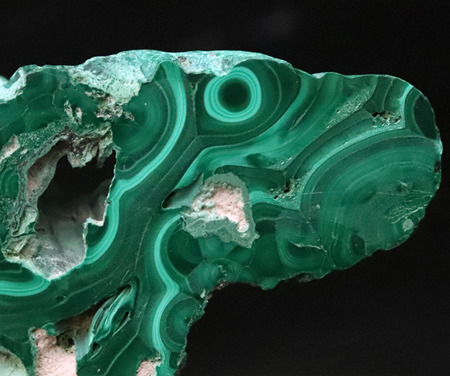 鮮やかなグリーンが際立つ、世界有数の産地・コンゴが誇るマラカイト原石（Malachite・孔雀石）（その3）