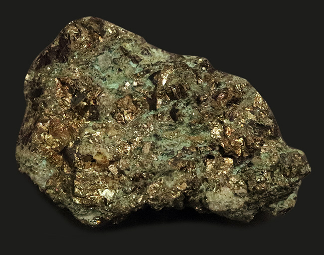 重量級！金色と緑が語る、銅の世界… 重量級・秋田県産　黄銅鉱（Chalcopyrite）原石（その1）