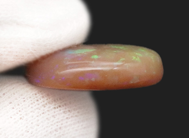 手触りの良いカボションカット … 美しい遊色を備えたプレシャスオパール（Opal）（その5）