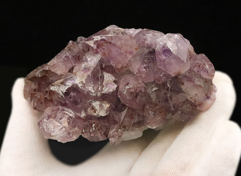 自然が育てたラベンダーパープルの輝き！シャープな結晶が密集するアメシスト（Amethyst）原石クラスター（その2）