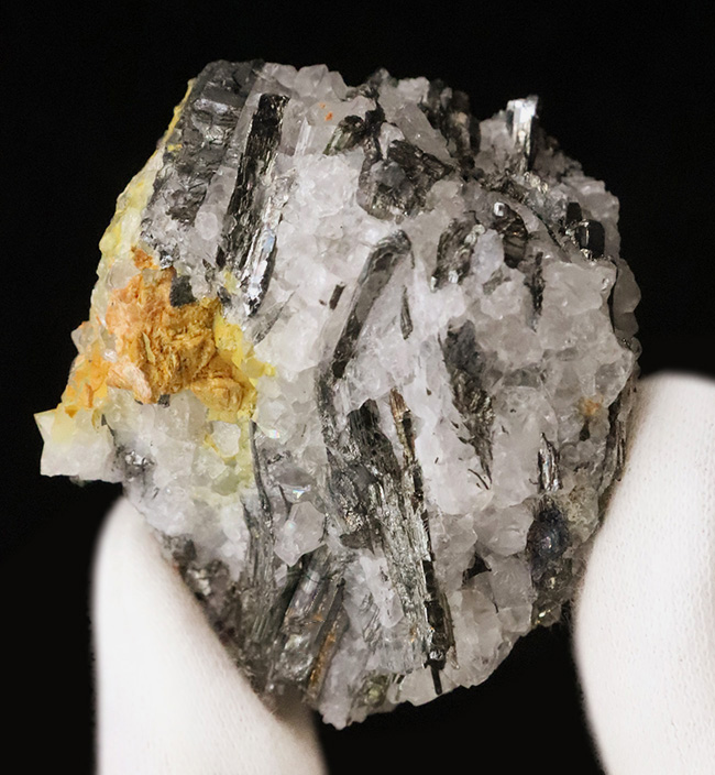 かつて1878年のパリ万国博覧会にも出品され、コレクターを魅了した、愛媛県産 市之川鉱山（閉山）産の希少な輝安鉱（Stibnite）（その3）