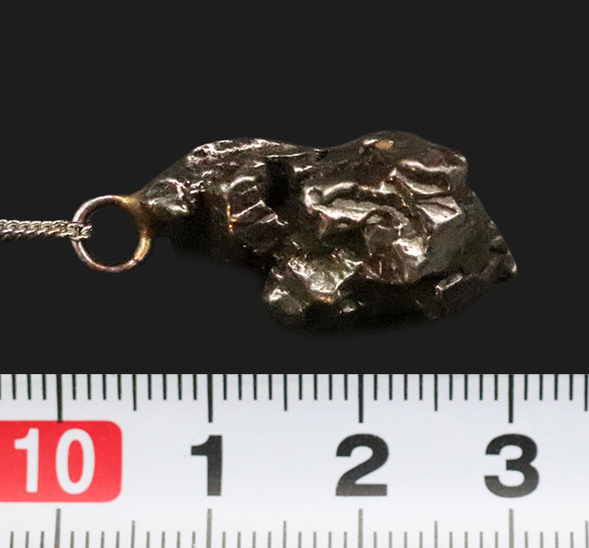 隕石を身につけませんか？……世界的に有名な鉄隕石、カンポ・デル・シエロのペンダントトップ（その5）