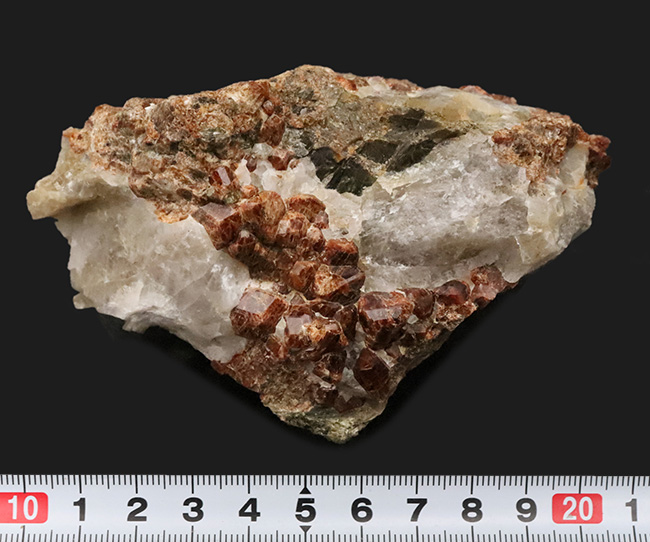 スカルン鉱床ならではの複雑な味わい！かつての日本の産業を支えた重要な神岡鉱山の閃亜鉛鉱（その6）