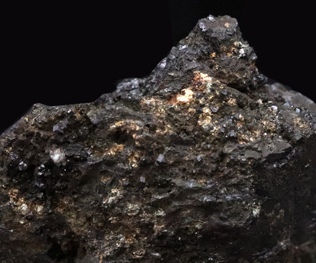 大航海時代のモバイルバッテリー、磁力あり！日本を代表するスカルン鉱床、大分県尾平鉱山産のマグネタイト（磁鉄鉱）（その5）