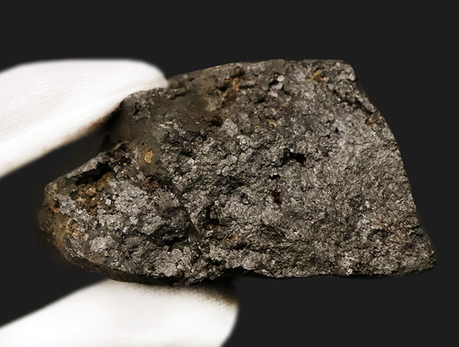 大航海時代のモバイルバッテリー、磁力あり！日本を代表するスカルン鉱床、大分県尾平鉱山産のマグネタイト（磁鉄鉱）（その7）