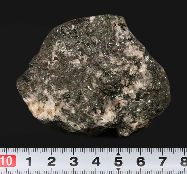 「血の石」岩手県仙人鉱山産（閉山）の赤鉄鉱（Hematite）（その7）