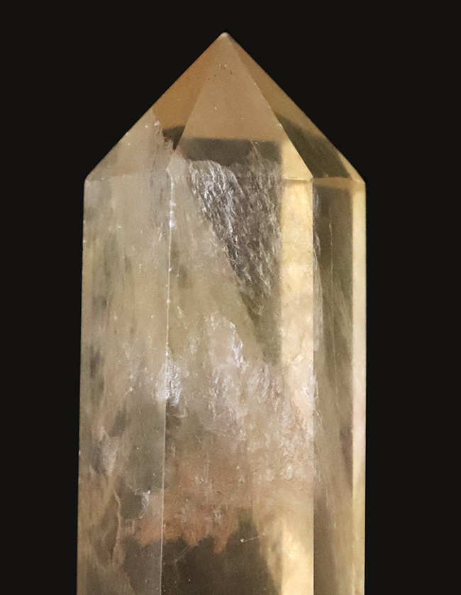観賞用鉱物の定番アイテム、イエローフローライト(Fluorite)カット標本(その1)