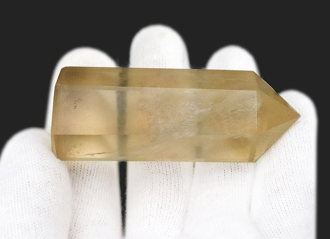 観賞用鉱物の定番アイテム、イエローフローライト(Fluorite)カット標本(その4)