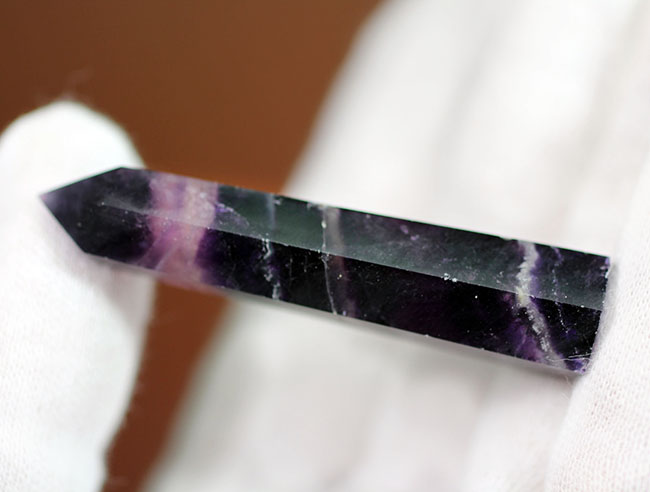 紫の濃淡を楽しめる鉱物、フローライト(fluorite)(その4)