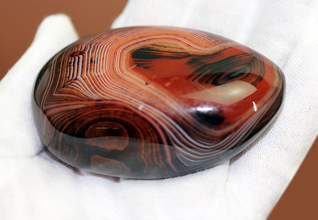 これぞ縞瑪瑙！細線が多数入ったマダガスカル産メノウ（Agate）（その9）