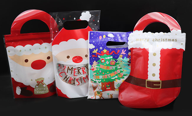 恐竜好きお子様のクリスマスプレゼントにぴったり！古生物の発掘体験キットや恐竜３Dノート、キーチェーン、フィギュア、本物化石の大きなゴニアタイトアンモナイトがセットになった、お得なアソートセット標本！（その8）