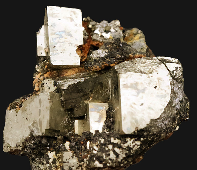 国内マニアックシリーズ！秋田県産の黄鉄鉱（Pyrite）標本（その2）