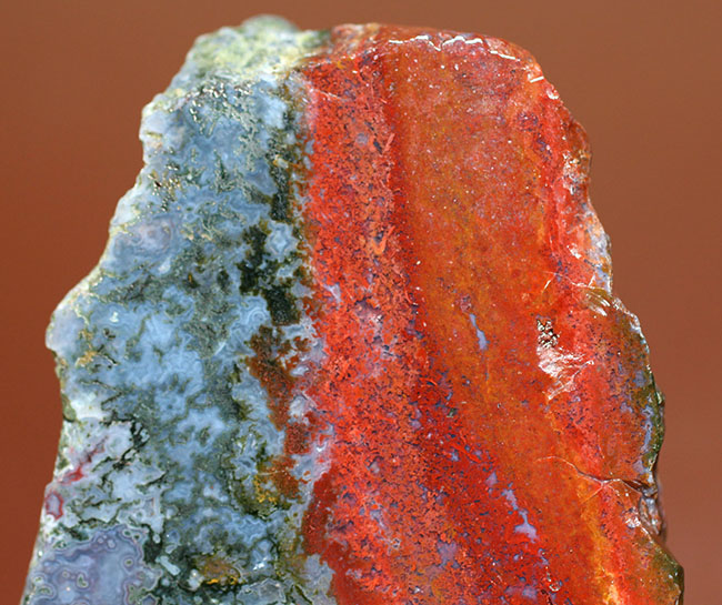 グリーン、グレー、ブルー、レッド・・・色彩豊かなハンガリー産のメノウ(Agate)(その2)