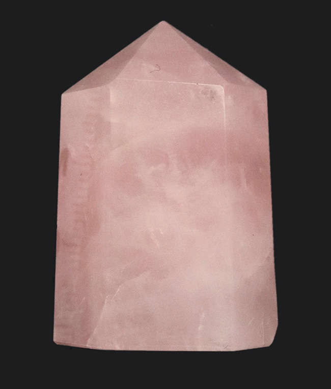 美しい淡いピンクの象徴、愛と美の石 - ローズクォーツ（Rose Quartz）（その1）