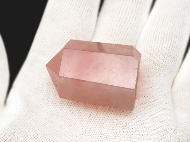 美しい淡いピンクの象徴、愛と美の石 - ローズクォーツ（Rose Quartz）（その2）