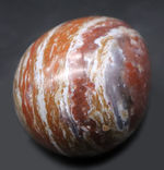古代には”出産”の象徴として知られていた、ジャスパー（Jasper）。卵型で面白い模様が入った個性的な逸品