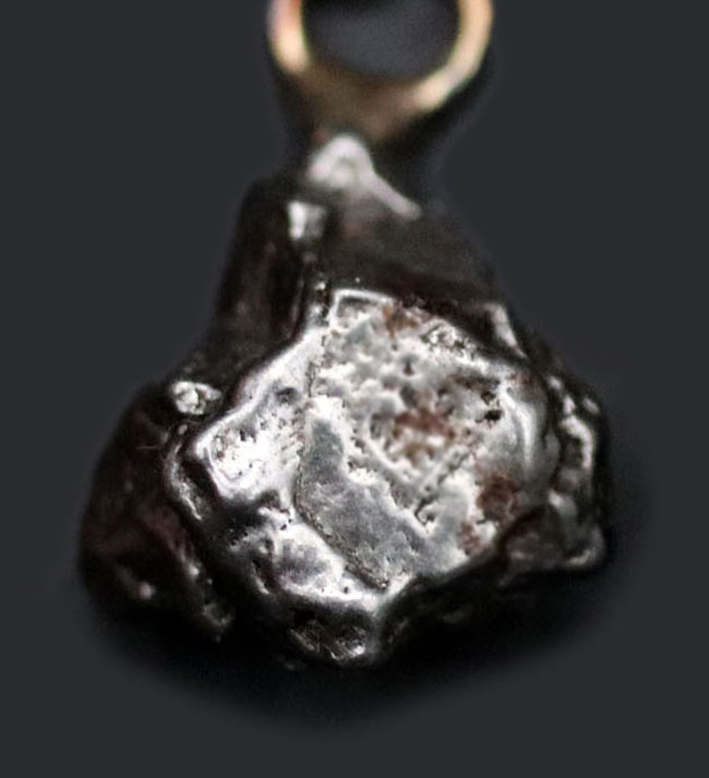 鉄隕石、カンポ・デル・シエロ（Campo del Cielo）を使ったペンダントトップ。（シルバーチェーン、高級ジュエリーケース付き。）（その3）