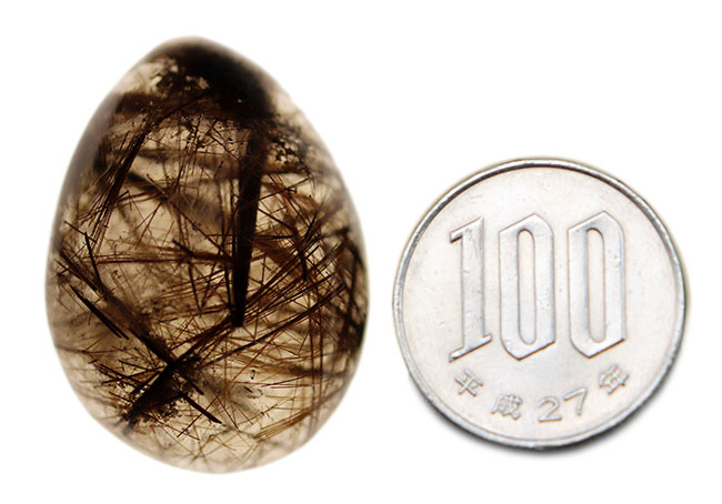 内部に針状の二酸化チタンを多数内包した卵型のルチルクォーツ(Rutilated Quartz)(その8)