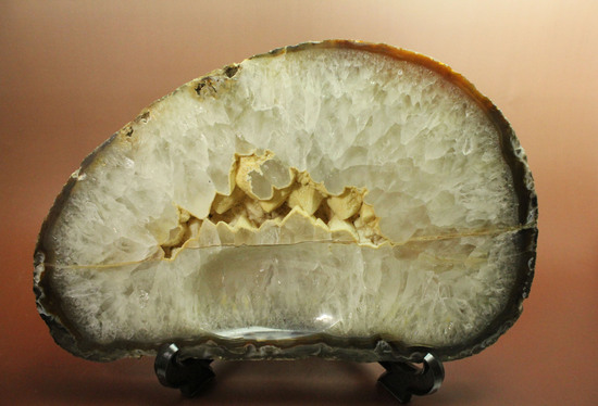 デカい!!典型的産状、コレクション用にカットされたメノウ(Agate)(その12)